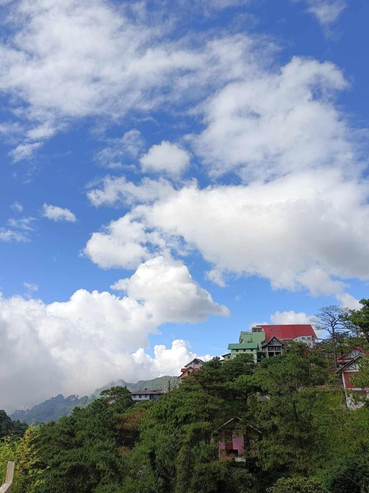 Misty Hills Aparthotel Baguio City Bagian luar foto